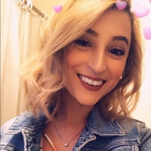 Meet your Posher, Kelly